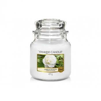 Yankee Candle sviečka stredná Camellia Blossom