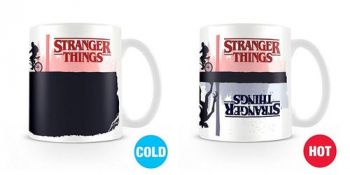 Stranger Things (Upside Down) hrnček - meniaci 315 ml